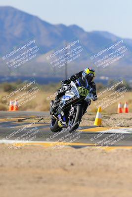 media/Dec-17-2023-CVMA (Sun) [[bf0c04832d]]/Race 2 Amateur Supersport Open/